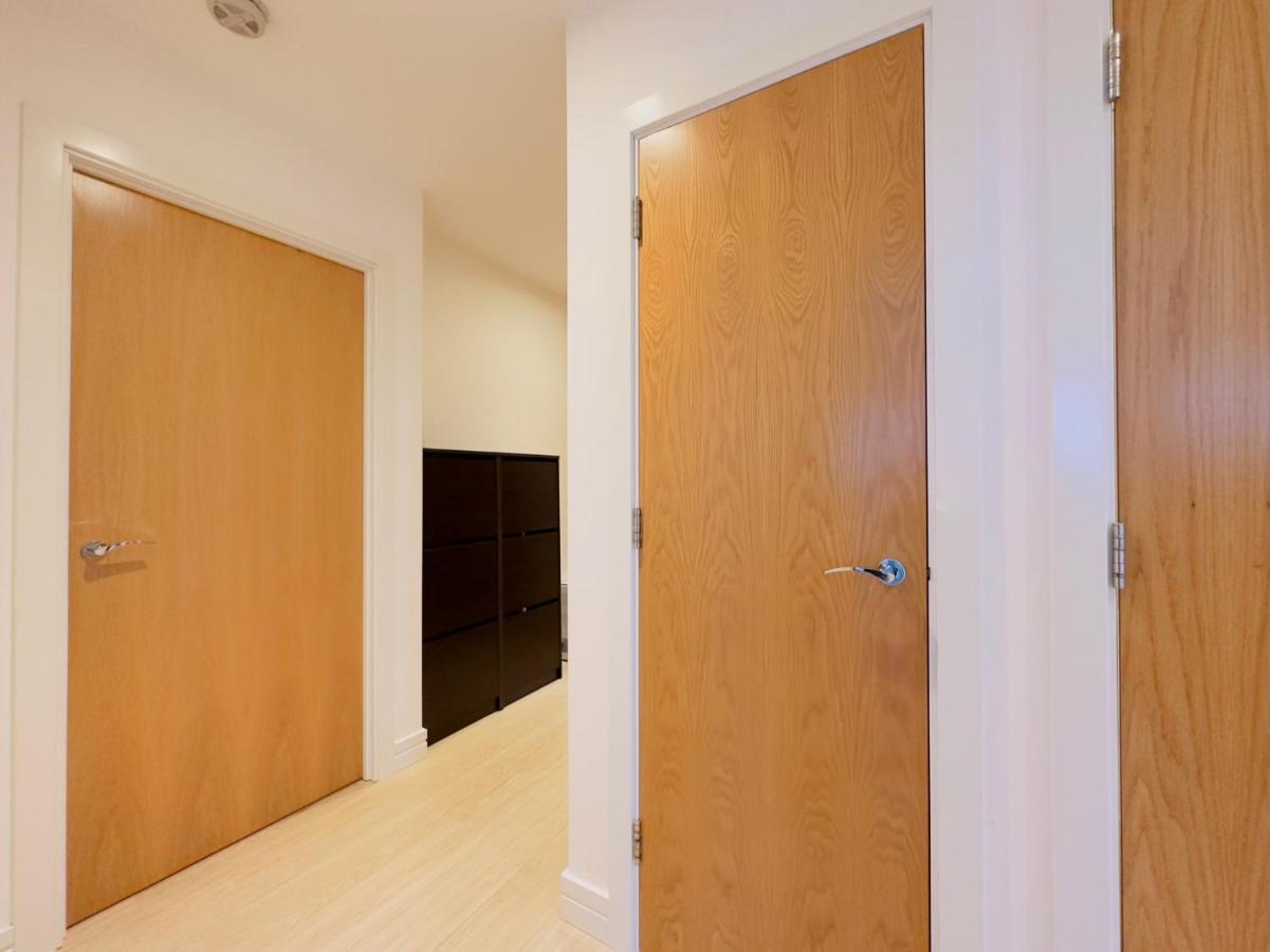 Luxurious Comfy Penthouse - Steps To East Croydon Train Station - Views Apartment Exterior foto